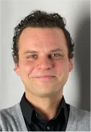 Portrait-Foto von Christian Schüller